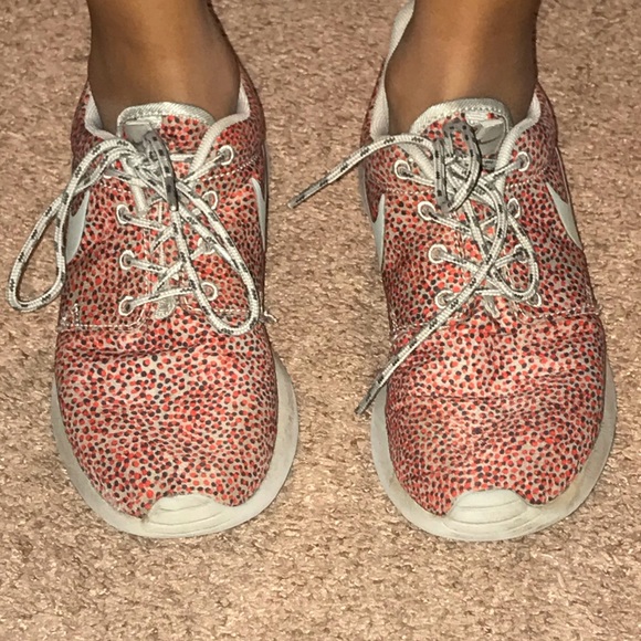 LIMITED EDITION Nike Roshe Run Speckled Pink/Grey - Picture 7 of 7